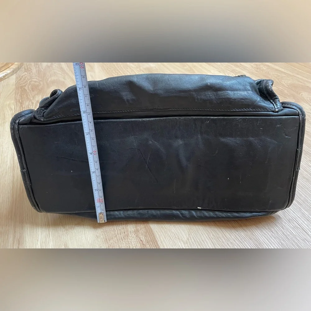 Vintage Tumi Bag Black Leather Messenger Camera carry on travel unisex classic